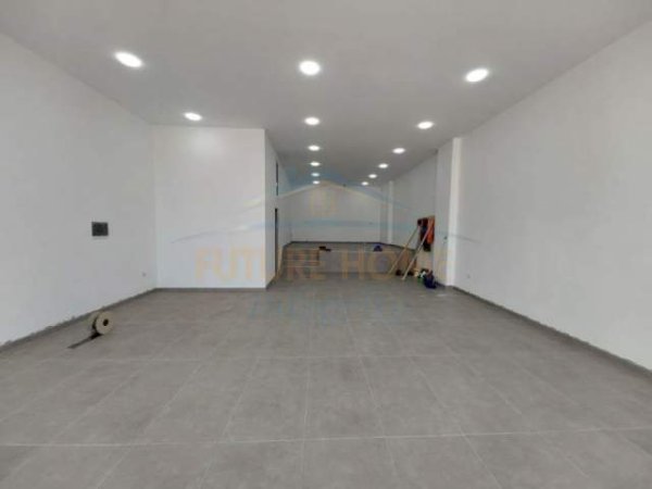 Tirane, jepet me qera ambjent biznesi Kati 0, 100 m² 2.100 Euro (Tregu i Ri Elektrik)