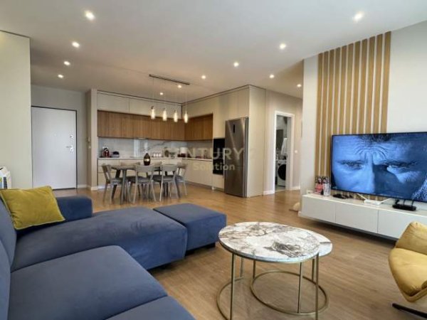 Tirane, jepet me qera apartament 3+1 Kati 2, 125 m² 1.500 Euro (Park Life Rezidence)