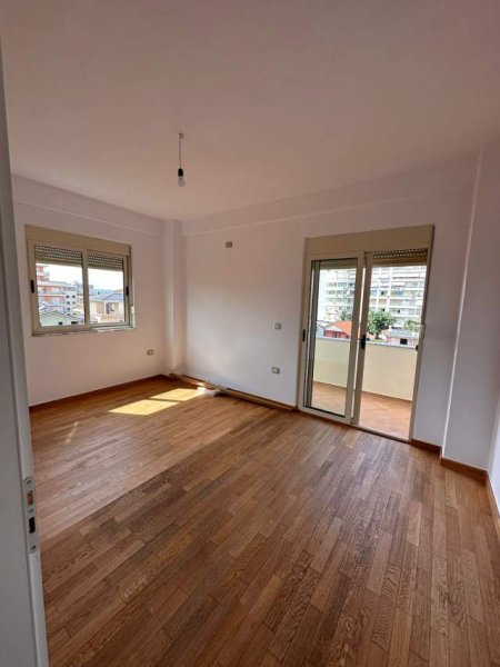 Tirane, shitet apartament 2+1+BLK Kati 4, 99 m² 140.000 Euro (Don Bosko)