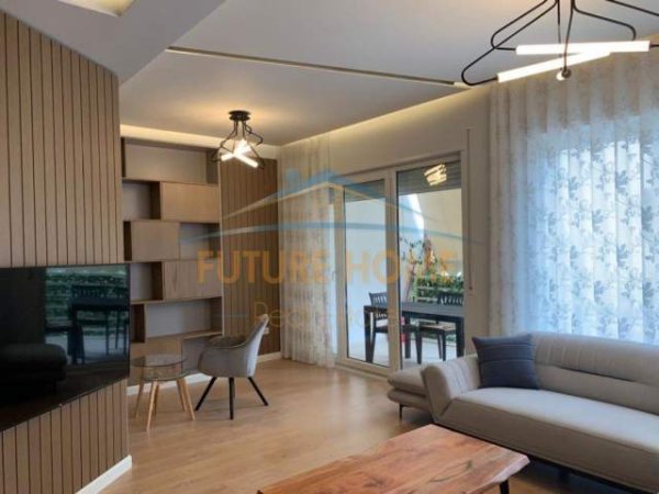 Tirane, jepet me qera apartament 2+1+BLK Kati 2, 130 m² 800 Euro (Rezidenca Kodra e Diellit 2)