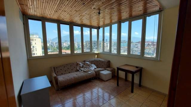 Tirane, shitet apartament 1+1+BLK Kati 8, 62 m² 105.000 Euro (Komuna e Parisit)