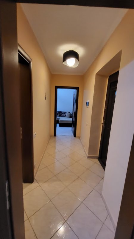 Tirane, jepet me qera apartament 1+1 Kati 0, 65 m² 500 Euro (Rruga Muhamet Gjollesha)