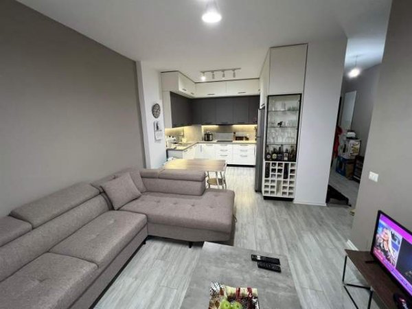 Tirane, shitet apartament 2+1+BLK Kati 3, 104 m² 135.000 Euro (Yzberisht)