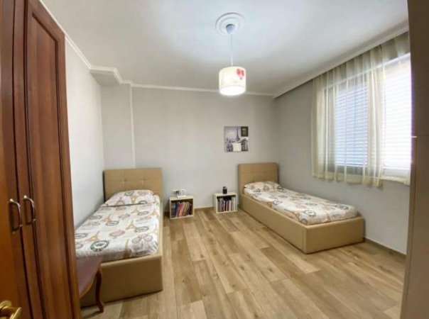 Tirane, shes apartament 2+1+2, Kati 7, 250 m² 183.500 Euro (Don Bosko)
