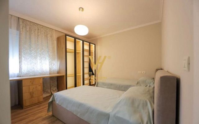 Tirane, jepet me qera apartament 2+1 Kati 2, 115 m² 1.000 Euro (KOMUNA E PARISIT)