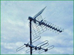 Tirane,  Bej montime te antenave tokesore dhe satelitore