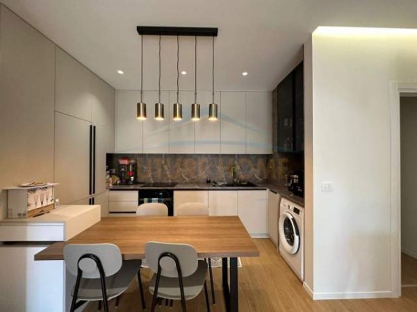 Tirane, jepet me qera apartament 2+1+BLK Kati 3, 92 m² 900 Euro (Park Life Residence)