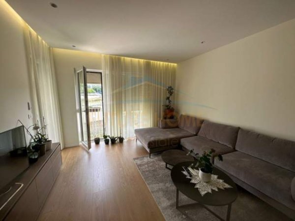 Tirane, jepet me qera apartament Kati 2, 92 m² 900 Euro (Park Life Residence)