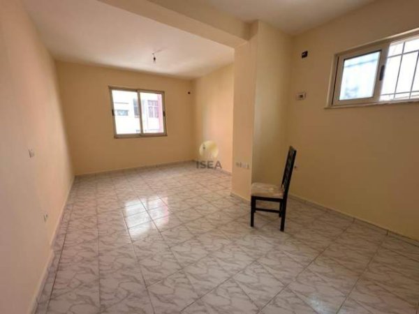 Tirane, jepet me qera apartament 3+1+A+BLK Kati 3, 100 m² 500 Euro (Rruga “Haxhi Hysen Dalliu” pranë KMY-së)