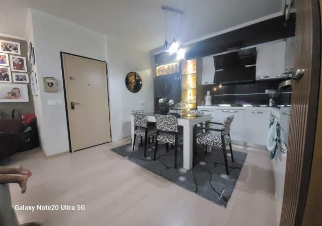 Tirane, jepet me qera apartament Kati 7, 100 m² 850 Euro (Perlat Rexhepi)