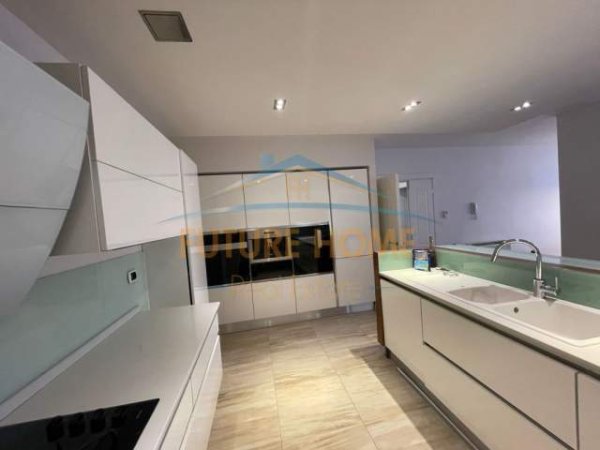 Tirane, shitet apartament Kati 0, 292 m² 310.000 Euro (Unaza e Re)