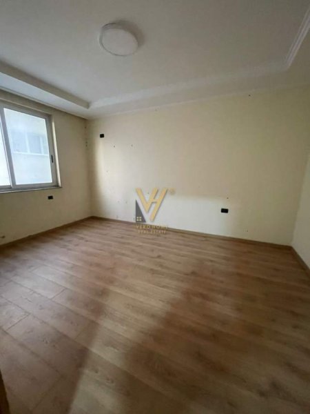Tirane, shitet apartament 2+1 Kati 4, 110 m² 245.000 Euro (blloku)