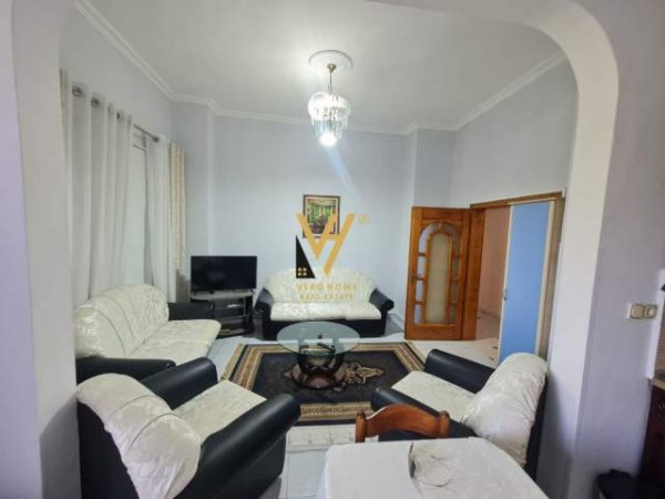 Tirane, jepet me qera apartament 2+1 Kati 4, 70 m² 600 Euro (SHALLVARET)