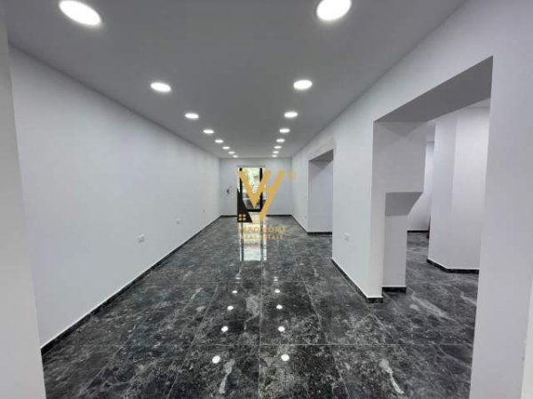 Tirane, shitet dyqan Kati 0, 70 m² 215.000 Euro (rruga e kosovareve)