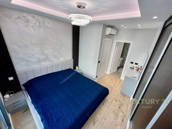 Tirane, shes apartament 3+1+2+2 POSTE PARKIMI+BLK 145 m² 416.000 Euro (Rezidenca Alisof, Qendra Tregtare TEG)