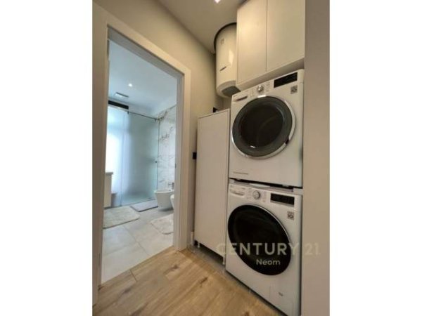 Tirane, shitet apartament 3+1+BLK Kati 2, 145 m² 416.000 Euro (Rezidenca Alisof, Qendra Tregtare TEG)