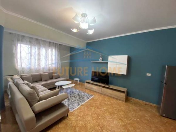 Durres, shitet apartament Kati 1, 124 m² 150.000 Euro (Rruga Taulantia)
