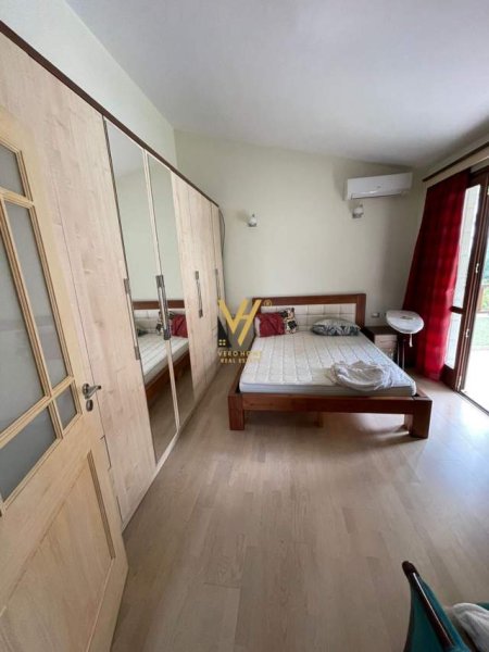 Tirane, shitet apartament 2+1 Kati 4, 203 m² 230.000 Euro (kopshti botanik)