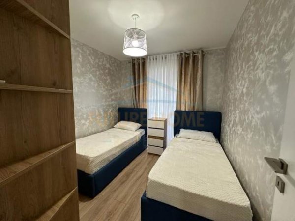 Tirane, jepet me qera apartament 1+1 Kati 1, 95 m² 1.100 Euro (Rruga e Kavajes)