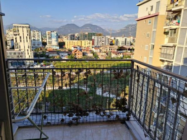 Tirane, shitet apartament 1+1+BLK Kati 8, 49 m² 73.000 Euro (Fusha e Aviacionit)