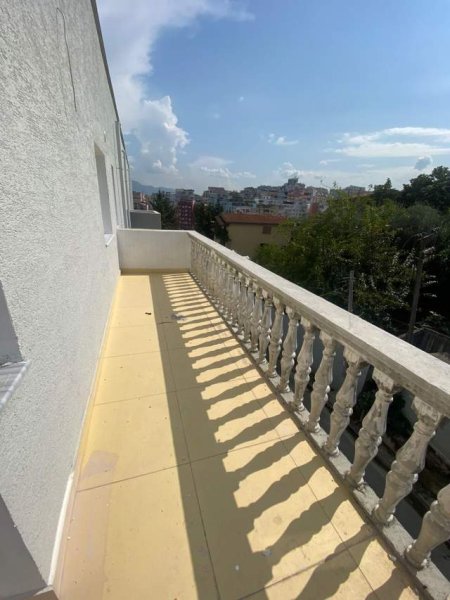 Tirane, shitet apartament Kati 2, 63 m² 1.250 Euro/m2 (Selite)Pas Universitetit Marin Barleti