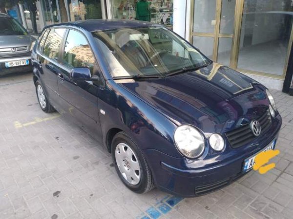 Tirane, shes makine Volkswagen POLO Viti 2004, 3.100 Euro
