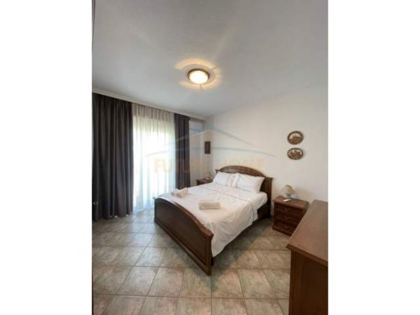 Tirane, jepet me qera apartament Kati 4, 78 m² 630 Euro (Rruga Myslym Shyri)