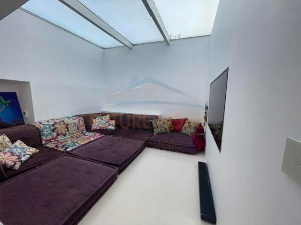 Tirane, shes Penthouse Kati 6, 314 m² 750.000 Euro