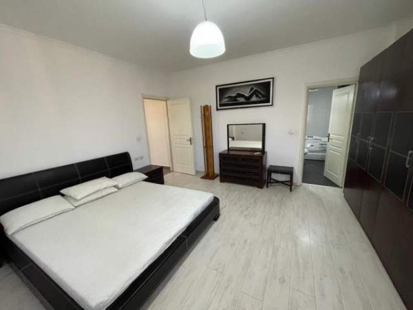 Tirane, jepet me qera apartament 3+1 Kati 9, 160 m² 750 Euro (Rruga e Dibres, Kompleksi Halili)
