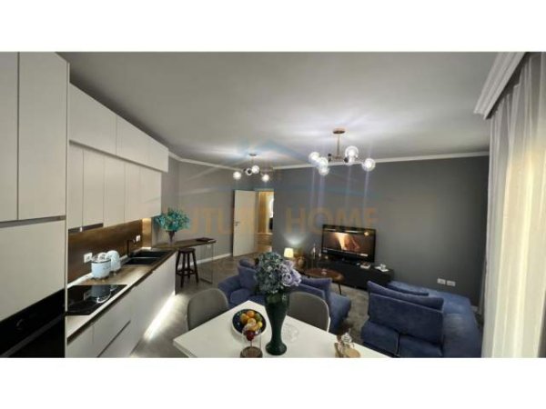 Tirane, shitet apartament 2+1 Kati 8, 101 m² 160.000 Euro (YZBERISHT)