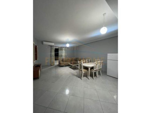 Tirane, jepet me qera apartament 2+1+BLK+ 2 Poste Parkimi,  Kati 6, 104 m² 450 Euro (Unaza e Re)