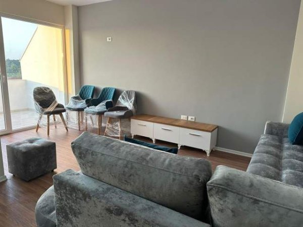 Tirane, jepet me qera apartament 1+1+BLK Kati 5, 75 m² 450 Euro (sauk)