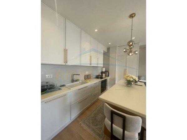Tirane, shes apartament 2+1+BLK 144 m² 200.000 Euro (Fusha e Aviacionit)