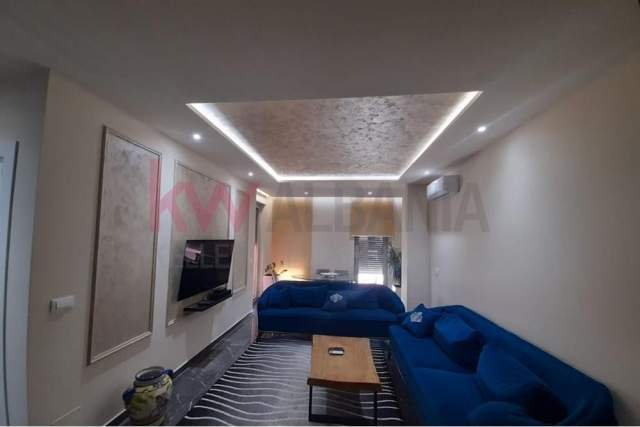 Tirane, jepet me qera apartament 1+1 78 m² 700 Euro (Zogu i Zi, Tiranë)