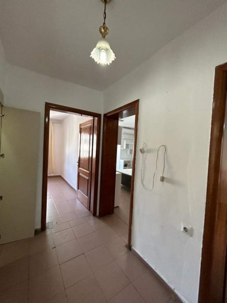 Tirane, shitet apartament 2+1 Kati 4, 63 m² 115.000 Euro (Rruga e Durresit)