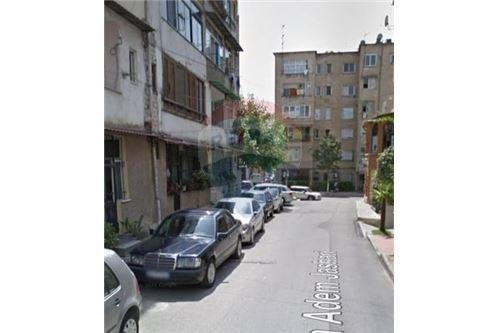 Tirane, shes apartament 4+1+BLK Kati 2, 160 m² 272.000 Euro (Rruga Adem Jashari, prane Gardes)