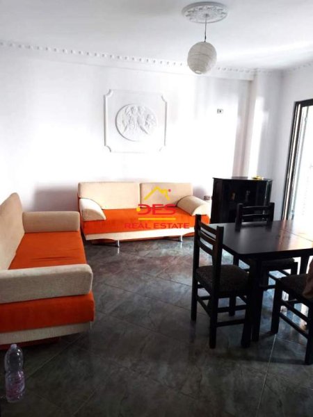 Tirane, jepet me qera apartament 1+1+BLK Kati 2, 70 m² 330 Euro (3 deshmoret)
