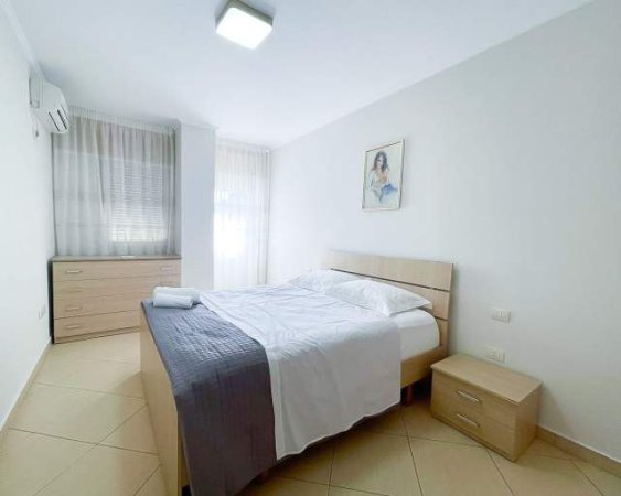 Tirane, jepet me qera apartament 1+1+BLK Kati 6, 65 m² 600 Euro (Rruga e Kavajes)