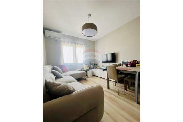 Tirane, shitet apartament 1+1 Kati 10, 62 m² 132.000 Euro (Osman Myderizi)