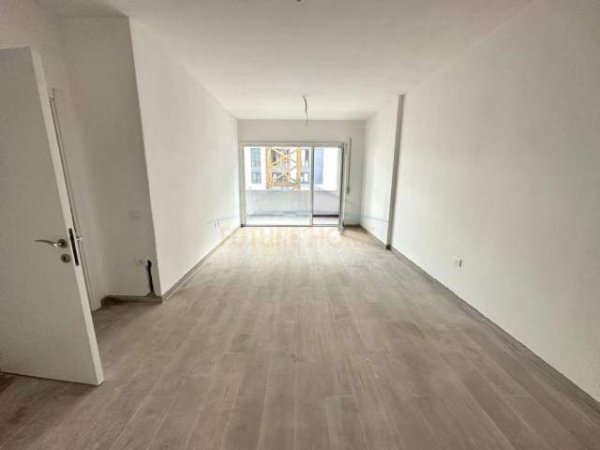 Tirane, shitet apartament Kati 1, 104 m² 125.040 Euro (Tek Relux Rezidence)