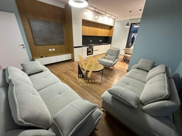 Tirane, jepet me qera apartament 2+1+A+BLK Kati 4, 125 m² 700 Euro (PAZARI I RI)