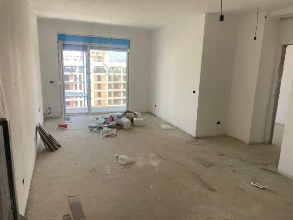 Tirane, shitet apartament 1+1 Kati 7, 105.270 Euro (Bulevardi Ri)