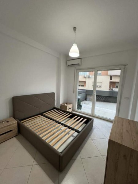 Tirane, shitet apartament 2+1 Kati 1, 111 m² 250.000 Euro (Komuna e Parisit)