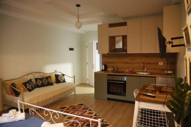Tirane, jepet me qera apartament 1+1+BLK Kati 2, 40 m² 600 Euro (RRUGA E DIBRES)