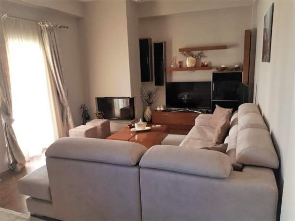Tirane, shitet apartament 2+1+BLK Kati 4, 104 m² 130.000 Euro (Rruga Pjeter Budi)