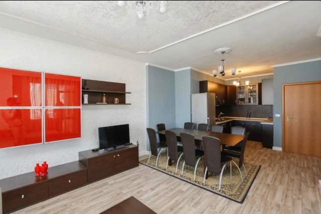 Tirane, jepet me qera apartament 3+1+BLK Kati 11, 147 m² 900 Euro (Ish Ekspozita)