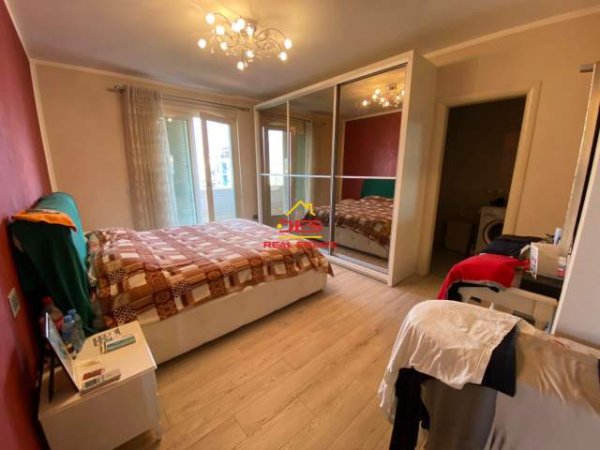 Tirane, shitet apartament 3+1+BLK Kati 7, 296.500 m² 296.500 Euro (kinostudio)