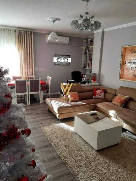 Tirane, shitet apartament 2+1 Kati 3, 90 m² 108.000 Euro (FRESKU)