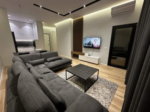 Tirane, jepet me qera apartament Kati 8, 75 m² 750 Euro (RRUGA E KAVAJES)