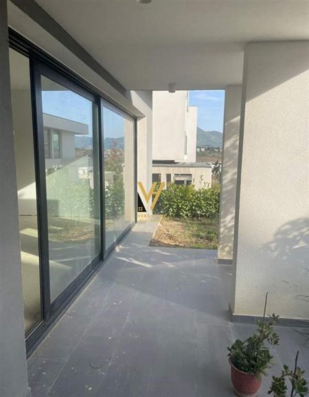 Tirane, shitet apartament 2+1 Kati 0, 160 m² 250.000 Euro (farke)